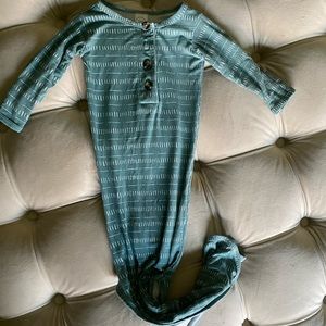 Lou Lou knotted gown